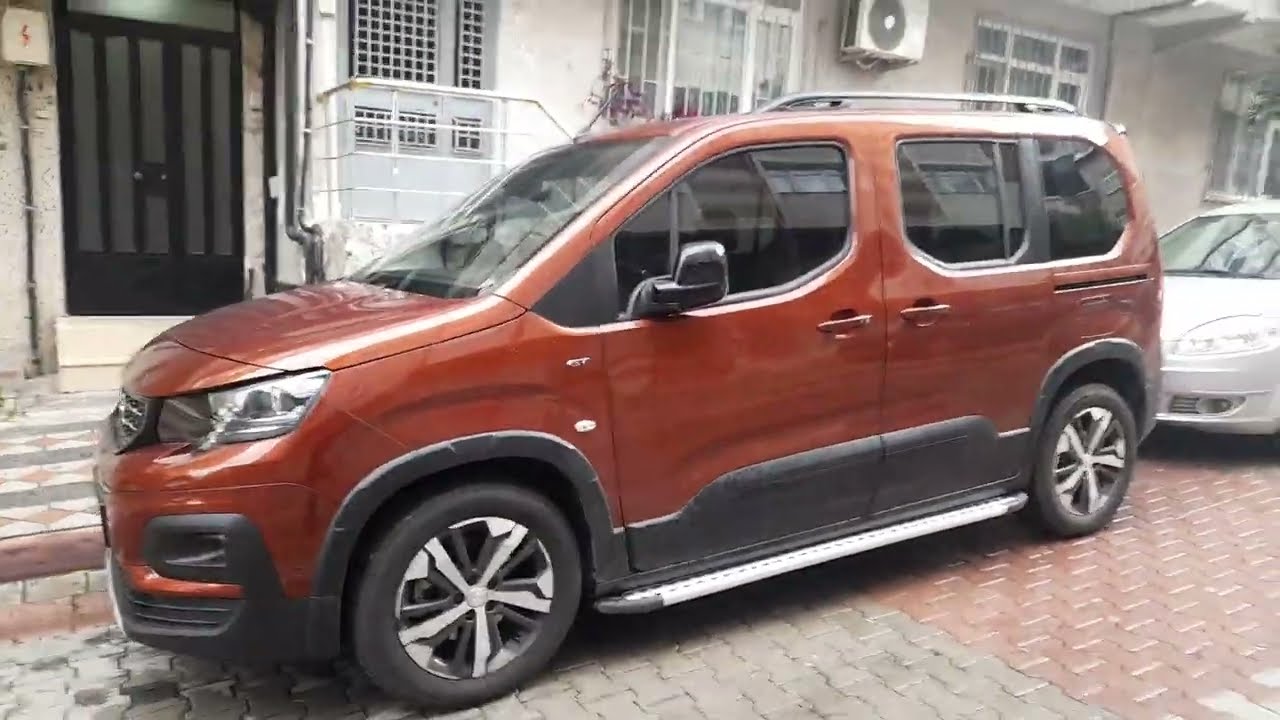PEUGEOT RİFTER CAM TAVAN KONSOLU SÖKÜMÜ
