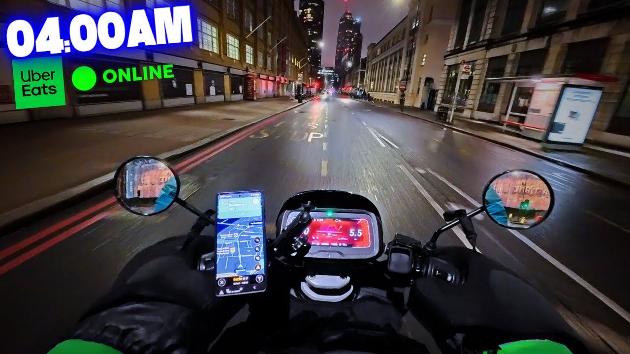 Starting My UberEats Shift at 4AM In London - Empty Streets & Loads of Orders - Best Time to Work!