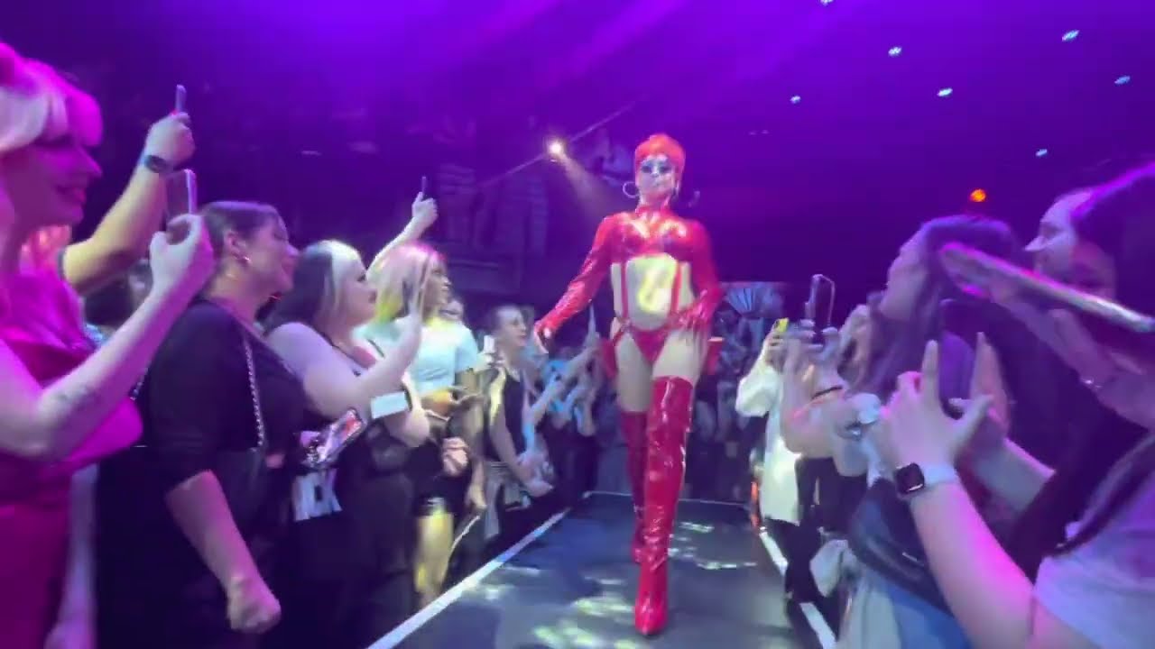 Sasha Colby 2 - Gloss! 5/23