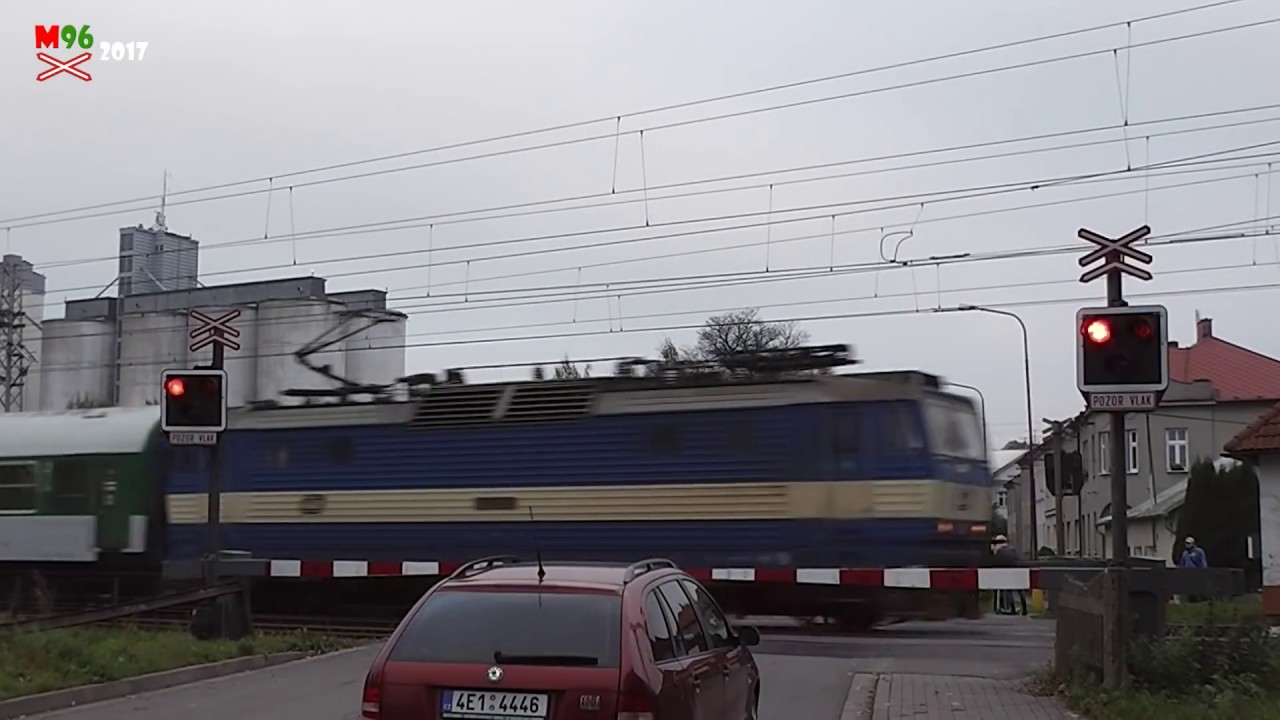 Železniční přejezd Svitavy #1 [P6829] - 2014 / Czech railroad crossing