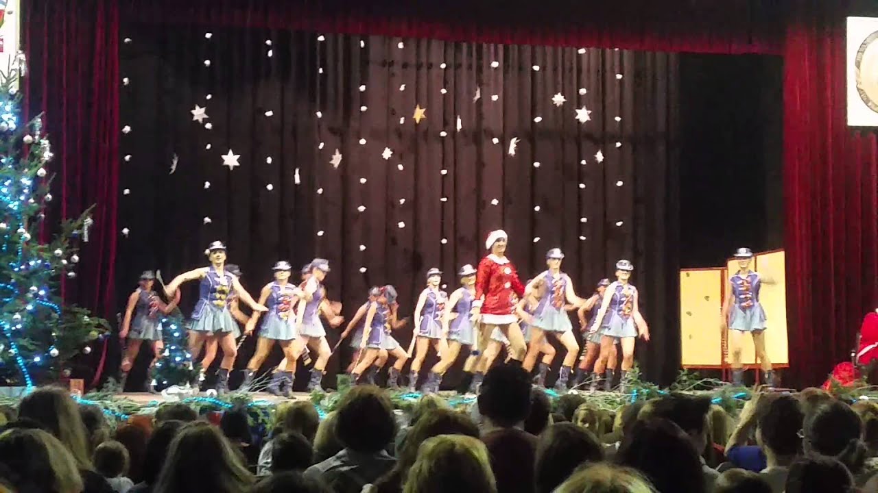 ZAGREBAČKE MAŽORETKINJE -S1B