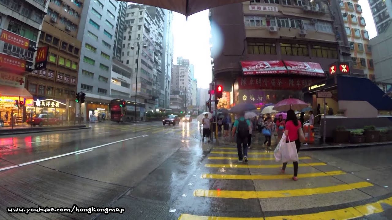 【Hong Kong One Hour】Walking on Nathan Road in a raining day (Lower View)