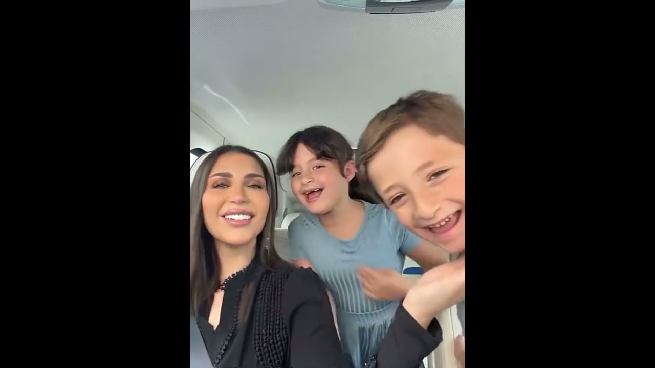 دكتوره خلود عيالي جننوني صارو شياطين🤣خالد يتسعرض عضلاته يالسياره وليان ترقص🥰🤣