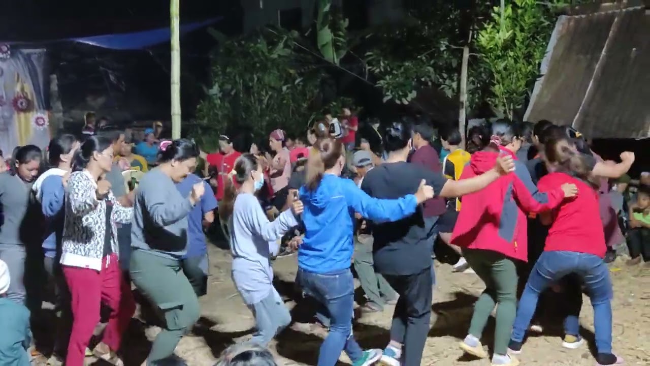 Gong dance 