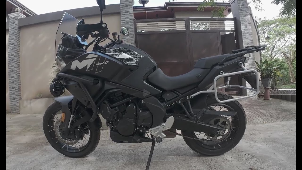 CFMoto 700MT