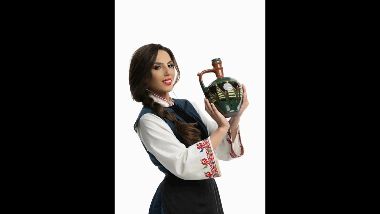 RADOSTINA PANIOVA & РАДОСТИНА ПАНЬОВА- Над  Пирина