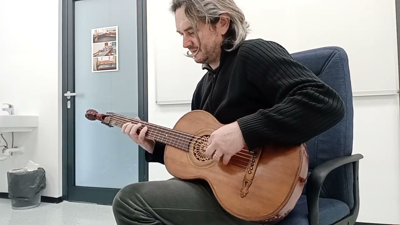 120-year-old lute guitar sound test