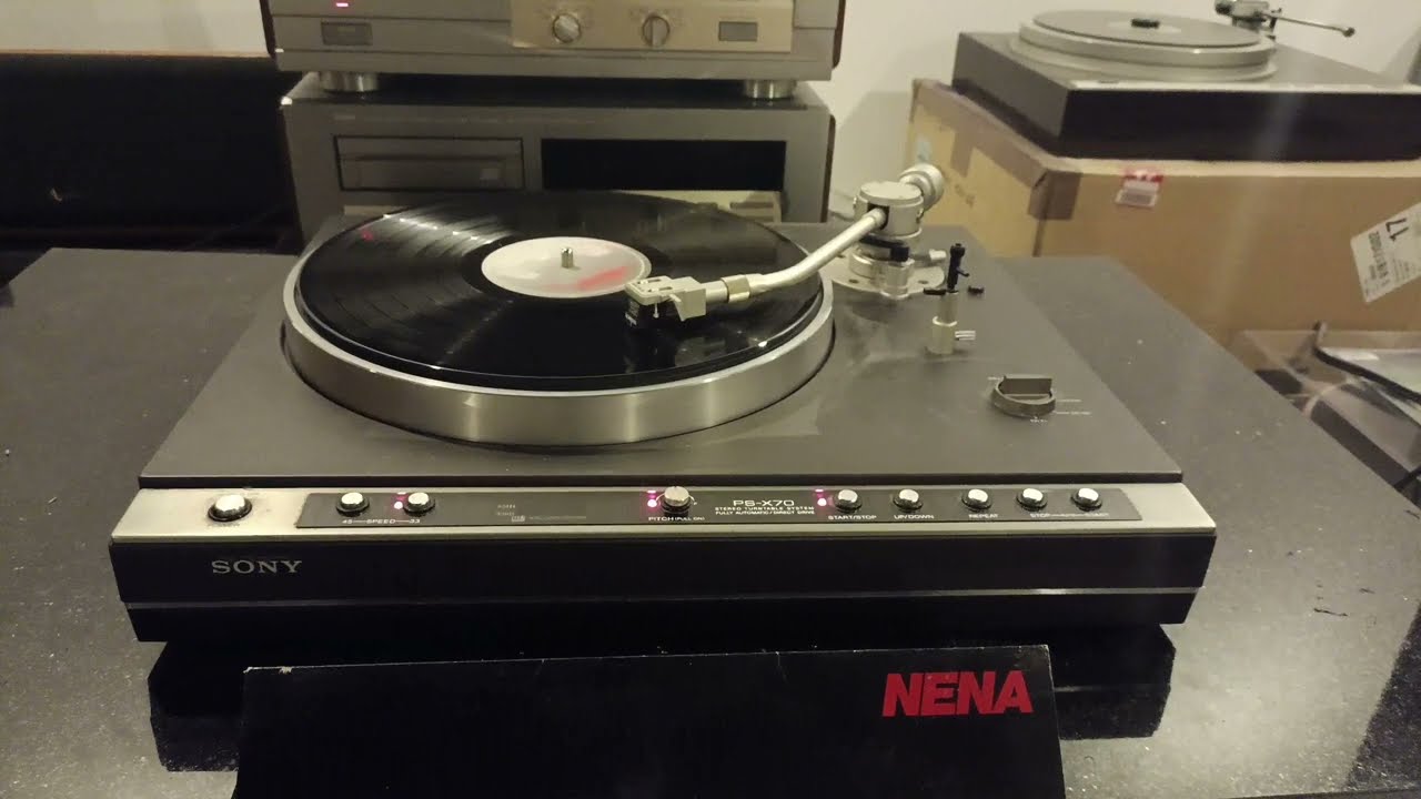 PS-X70 playing NENA 