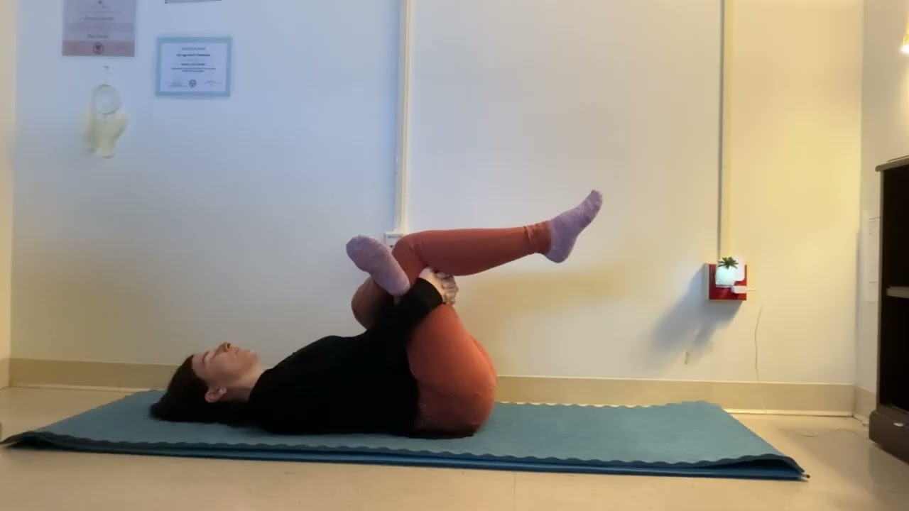 Yin Yoga overstepping dragon hip flexor opening
