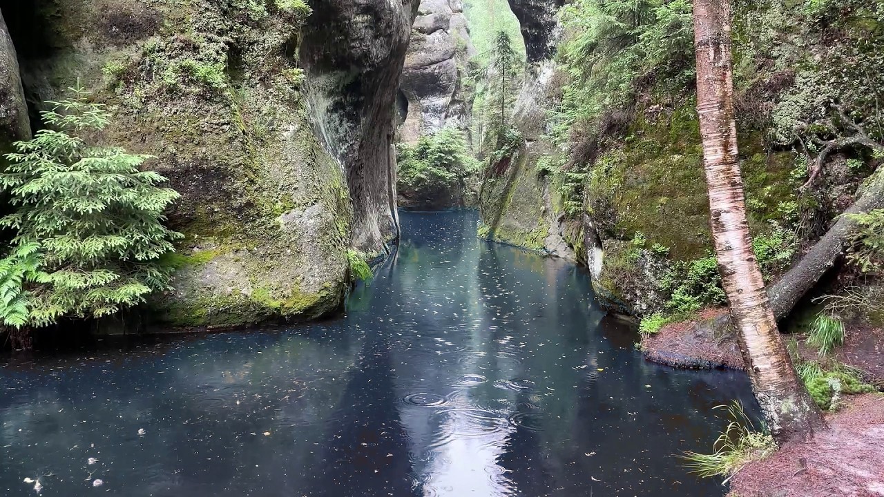 10 Hours Mountain Rain on River 🏔️ Gentle Rain Sounds for Deep Sleep & Meditation