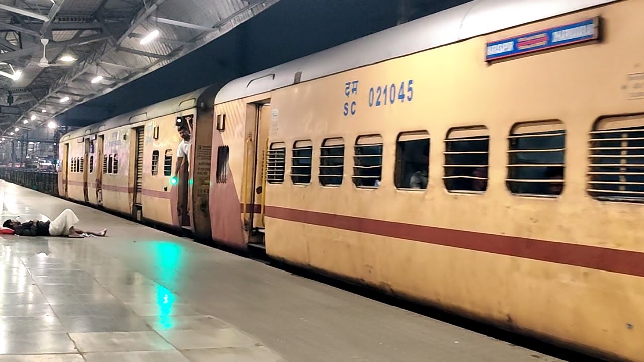 Departure From Vijayawada Junction 17247/Narasapur - Dharmavaram Express | Indian Railways