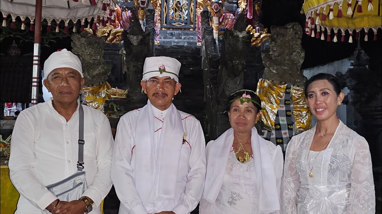 Ngadegan Pemangku Pura Dalem Waraspati 
