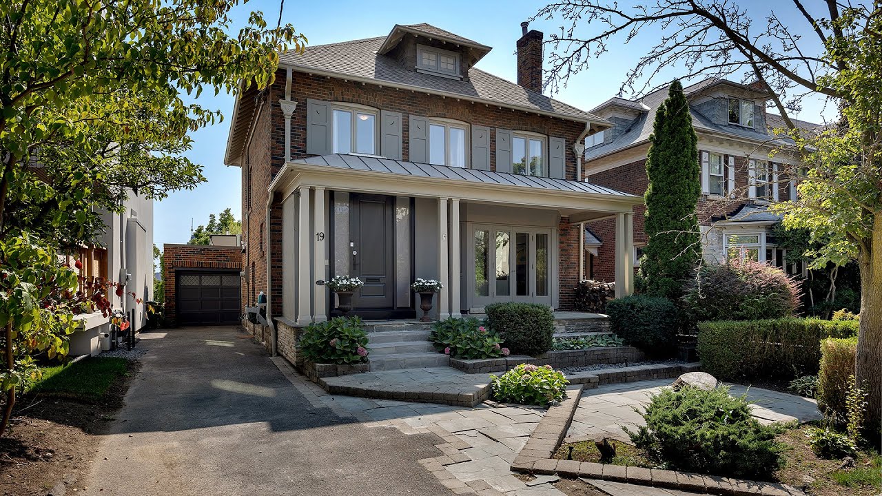 19 Ridge Drive, Toronto