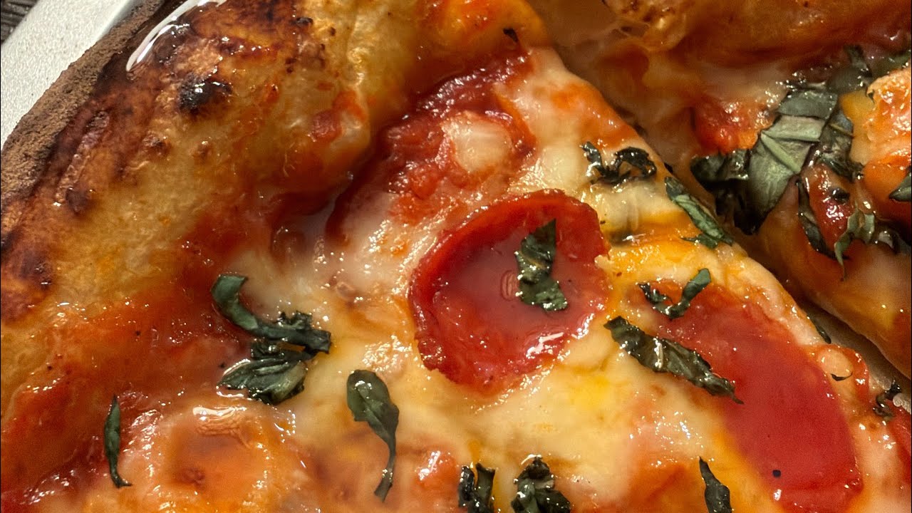 Домашняя пицца (запись прямой трансляции на Facebook)