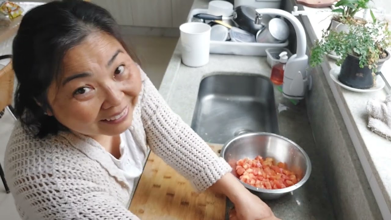 FOMOS COMPRAR ROUPINHAS PARA O PATETA E A MINIE | FIZ MACARRONADA COM TOMATES FRESCOS