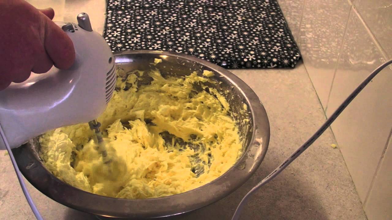 CakesByChoppA's Mock Cream Recipe
