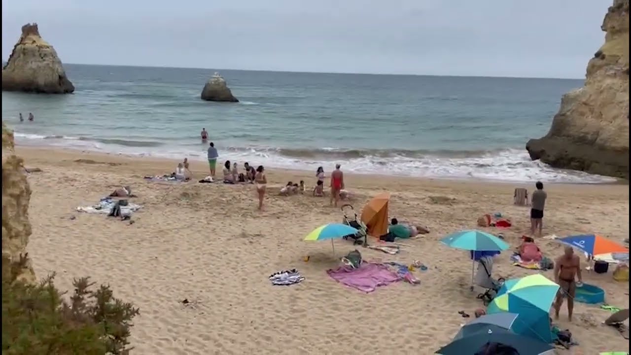 Food review: Cani&ccedil;o Restaurante Bar, an amazing beach restaurant in the Algarve Portugal