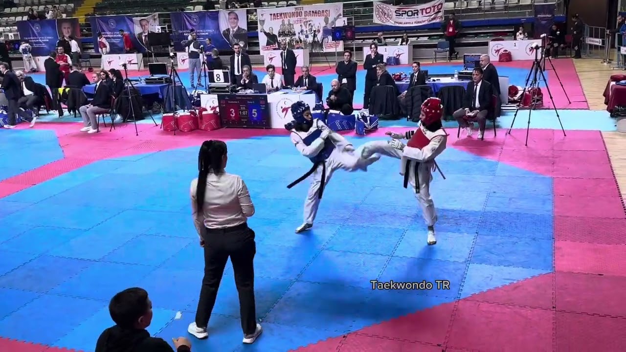 Öykü Özbey (Ankara) 🔵 Saliha küçüksolak (Konya)🔴 53kg semifinal 2024 büyükler Taekwondo Muğla