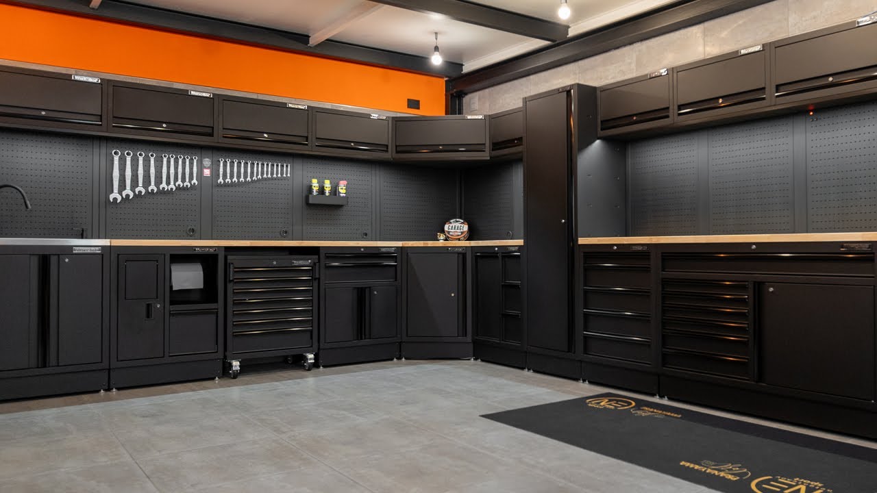 Arredamento officina MPS, allestimento composizione angolare