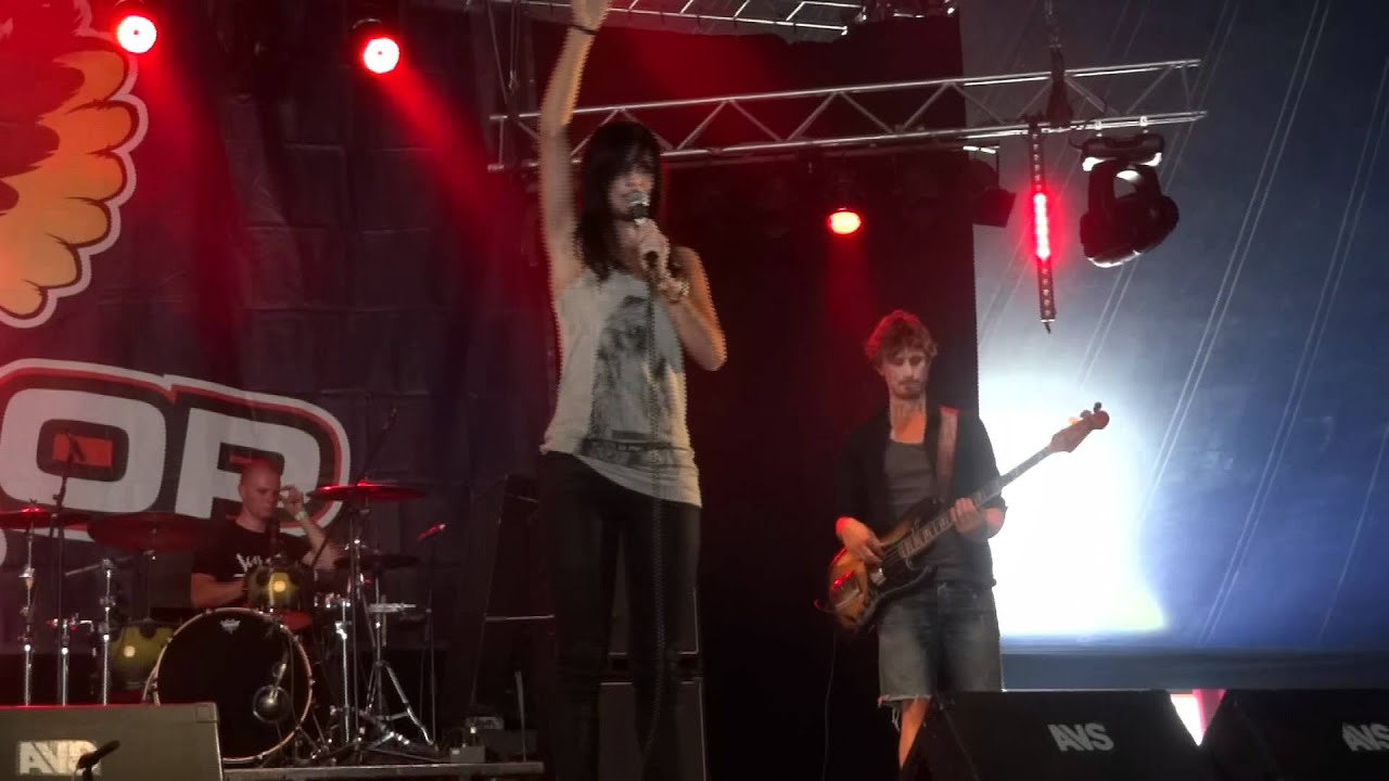 Yasmin - Chemical love (Bospop Live 2011-080711).MTS