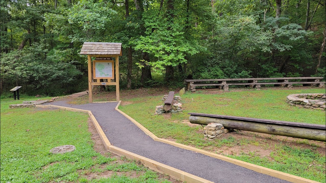 Sassafras Loop Trail in Paris Mountain State Park