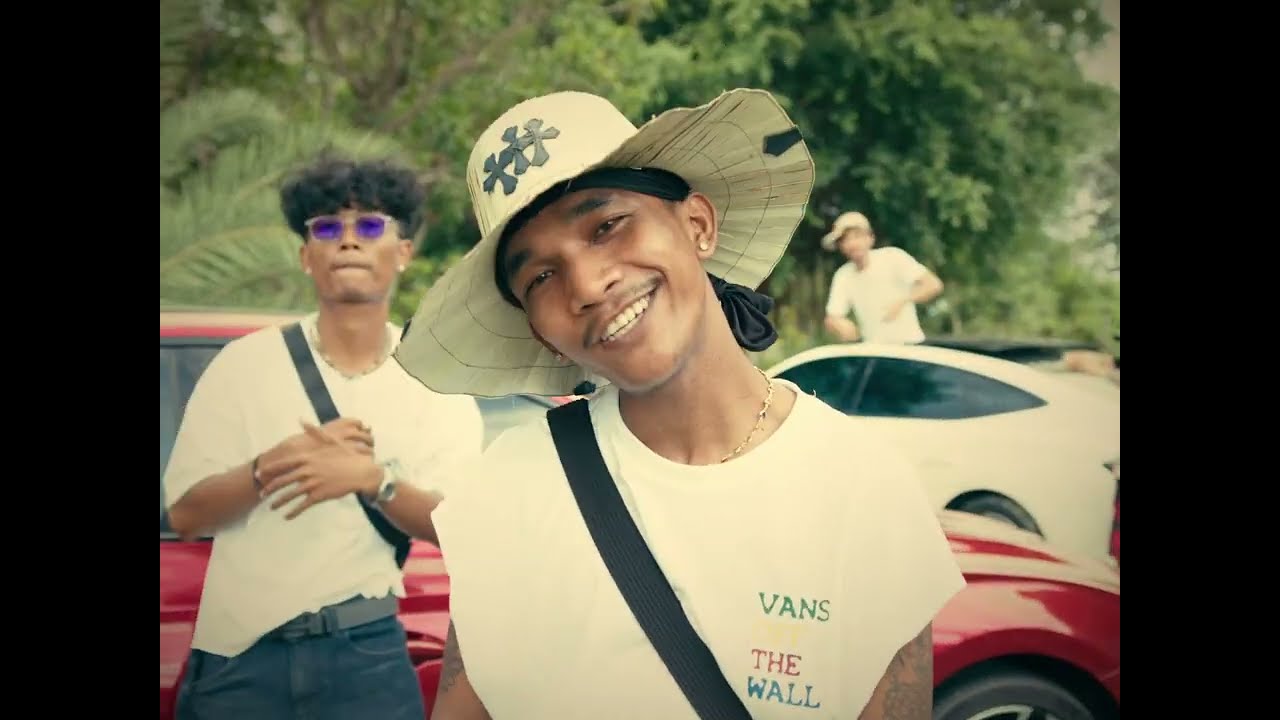 សម័យ MG - 2MDIE Feat BUUBEE (Official Music Video)