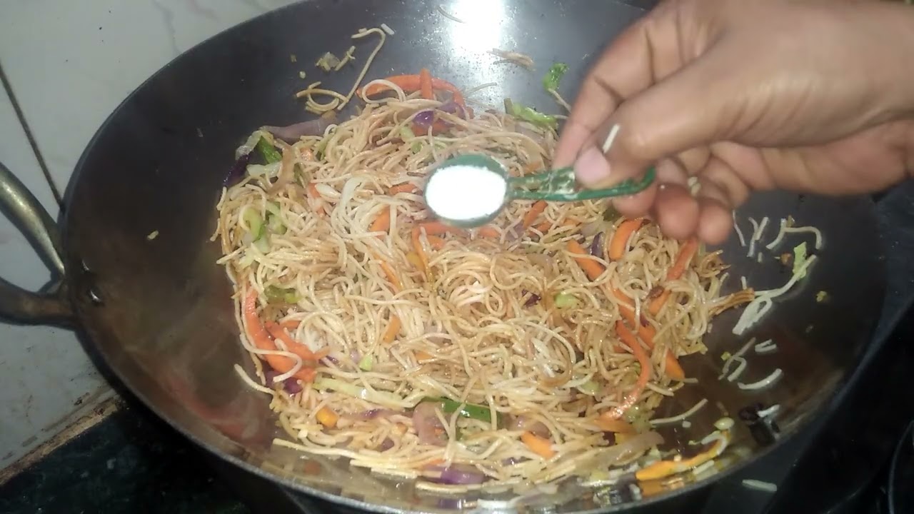 raat ko 11:00 Chaumin Banakar khae 🥰👋🏻 #video #treanding #recipe