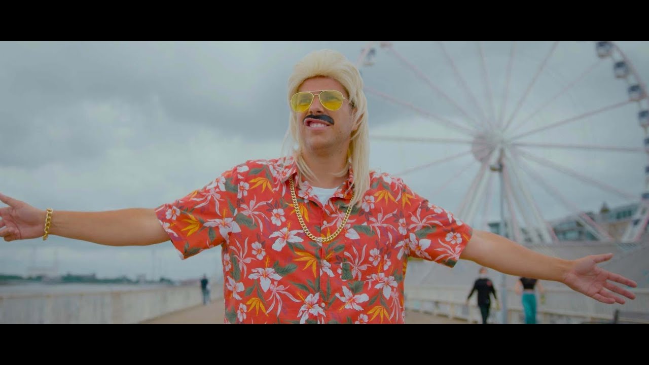 Ronny Retro - Ik Zen De Ronny (Prod. By SYMN & The Holy Associate) (Official Music Video)
