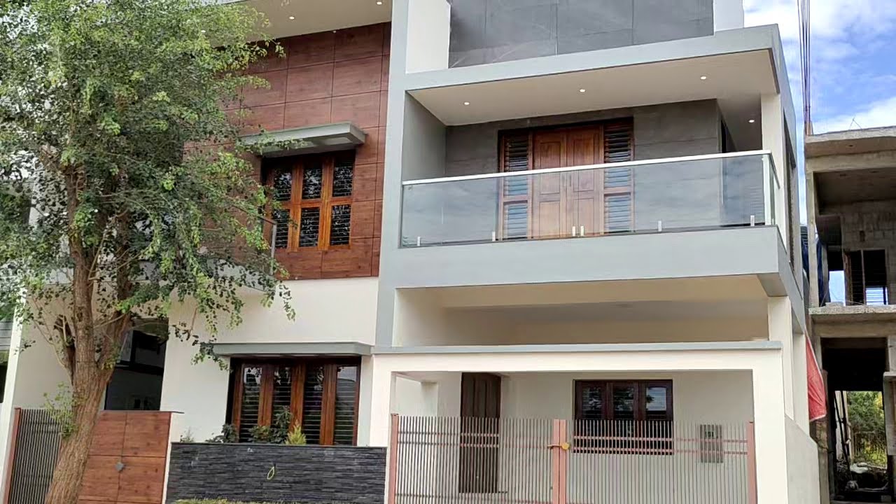 40 X 60 Good architectural plan Park facing duplex house for sale at Bogadi Mysore ( 7349265213 )