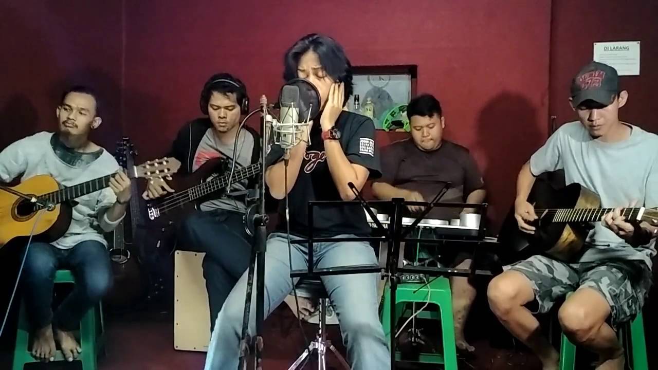 12 BAR - Cover Nicky Astria 
