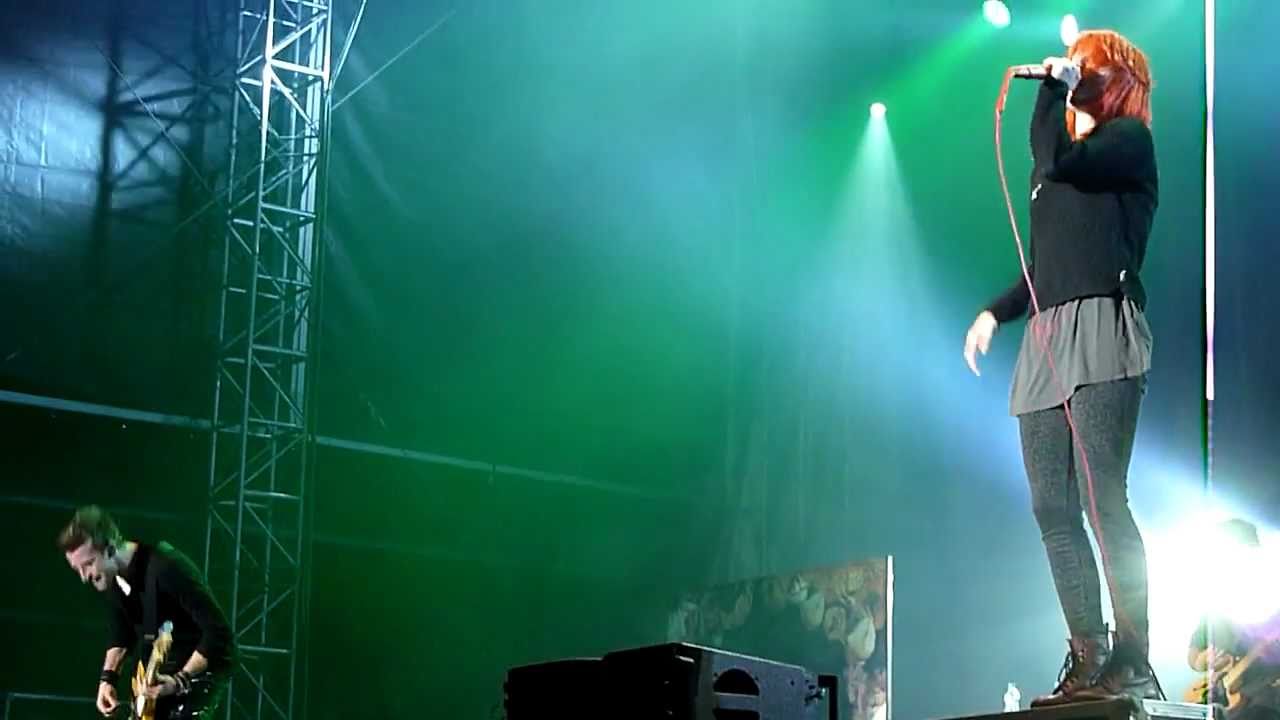 [HD] Paramore- Monster LIVE | Rock For People '11
