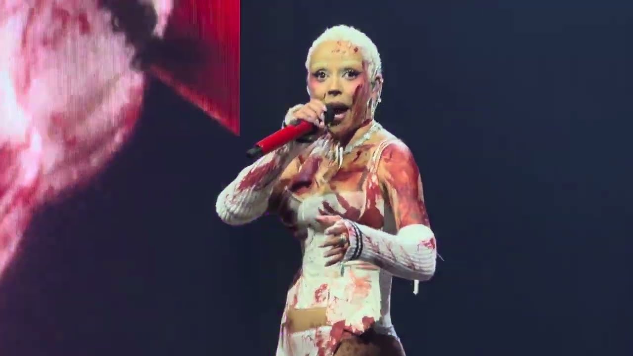 Doja Cat - Ain`t Shit (Live) 4K