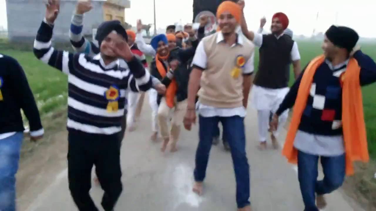 Boys enjoying on nagar kirtan 2014 talwandi salhan