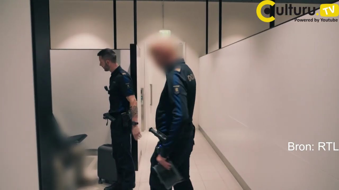 Schiphol, ja hoor en hier is het raak  100% controlle op heterdaad betrapt
