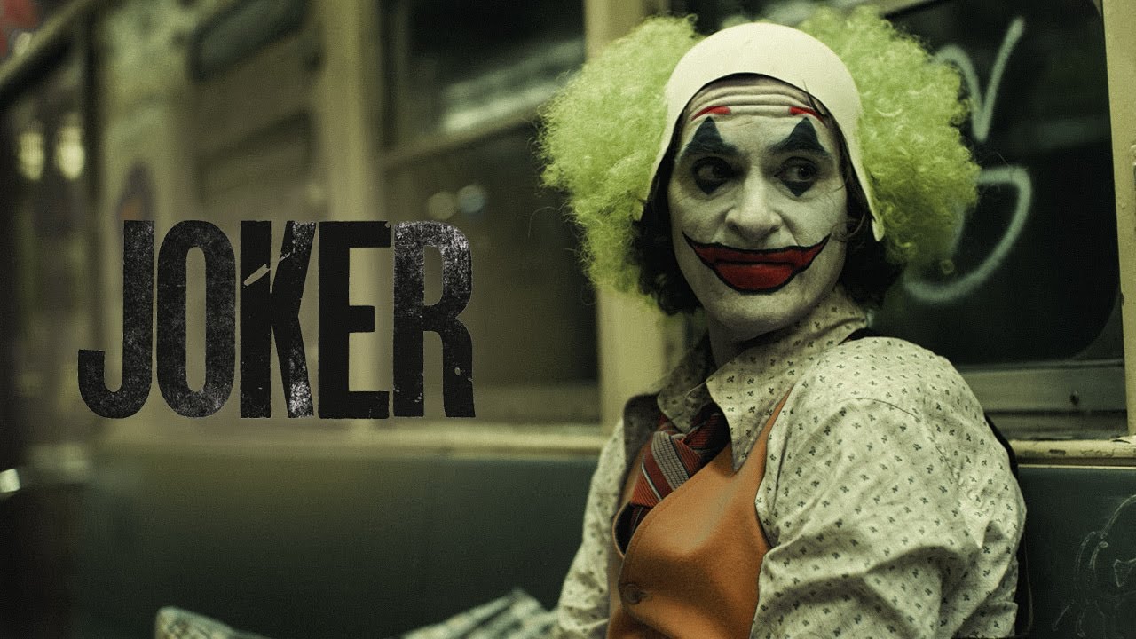 مهرج حياته تعيسه بسبب مرض في مخه بيخليه اكبر شرير في العالم | ملخص فيلم joker
