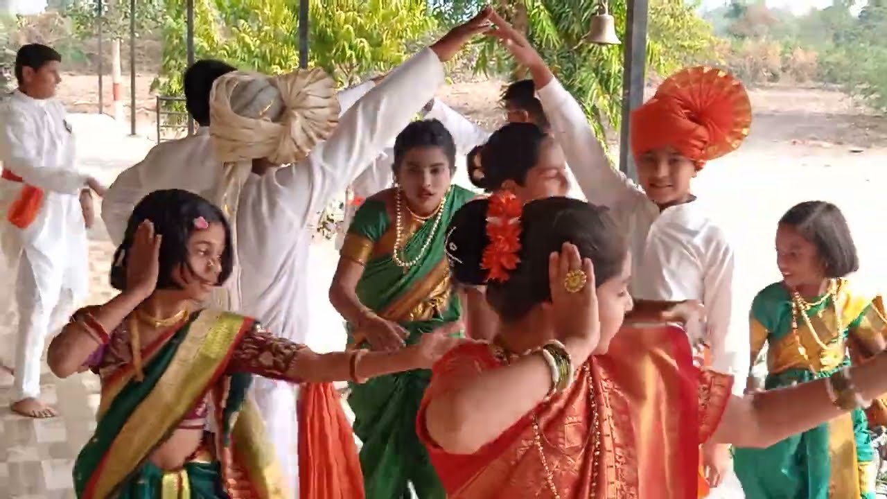 लाभले आम्हांस भाग्य बोलतो मराठी...|| मराठी दिन ||