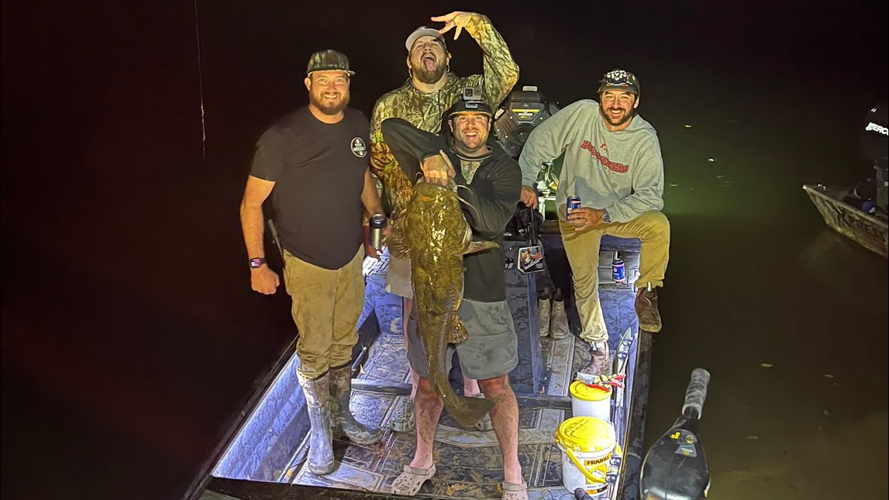 3 days camping | catching huge catfish | squirrel hunting 