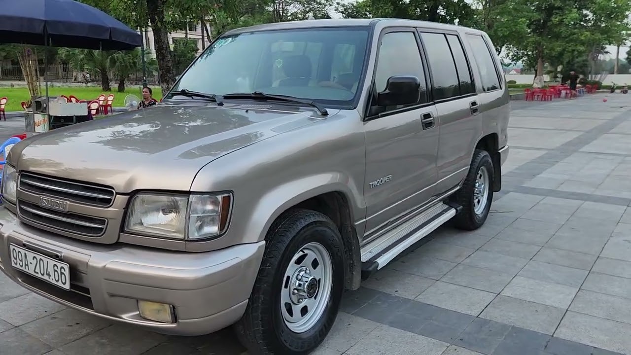 Isuzu trooper sx 2002. 2 cầu. 7 chỗ, Xe đẹp. K lỗi nhỏ. Máy, gầm đại chất. Gia 63tr lh 0975686232.