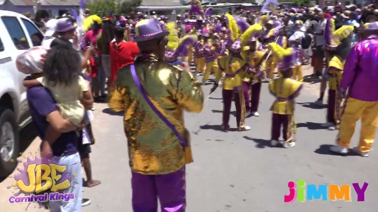 Juvie Boy Entertainers in the streets of  Macassar