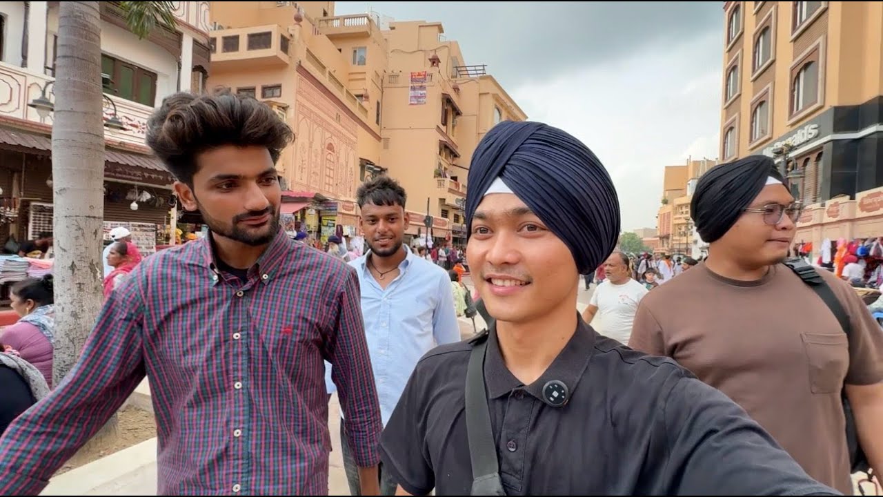 COSPLAY JD WARGA PUNJAB(INDIA)PAKAI TURBAN,JD PUSAT PERHATIAN😂LANGSUNG DI PASANGIN,UNIK BANGET😅