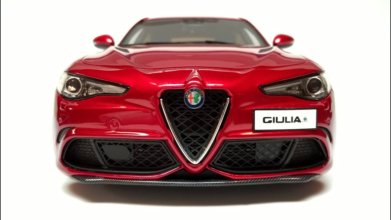 Model Car Alfa Romeo Giulia 1:18 Scale Otto models