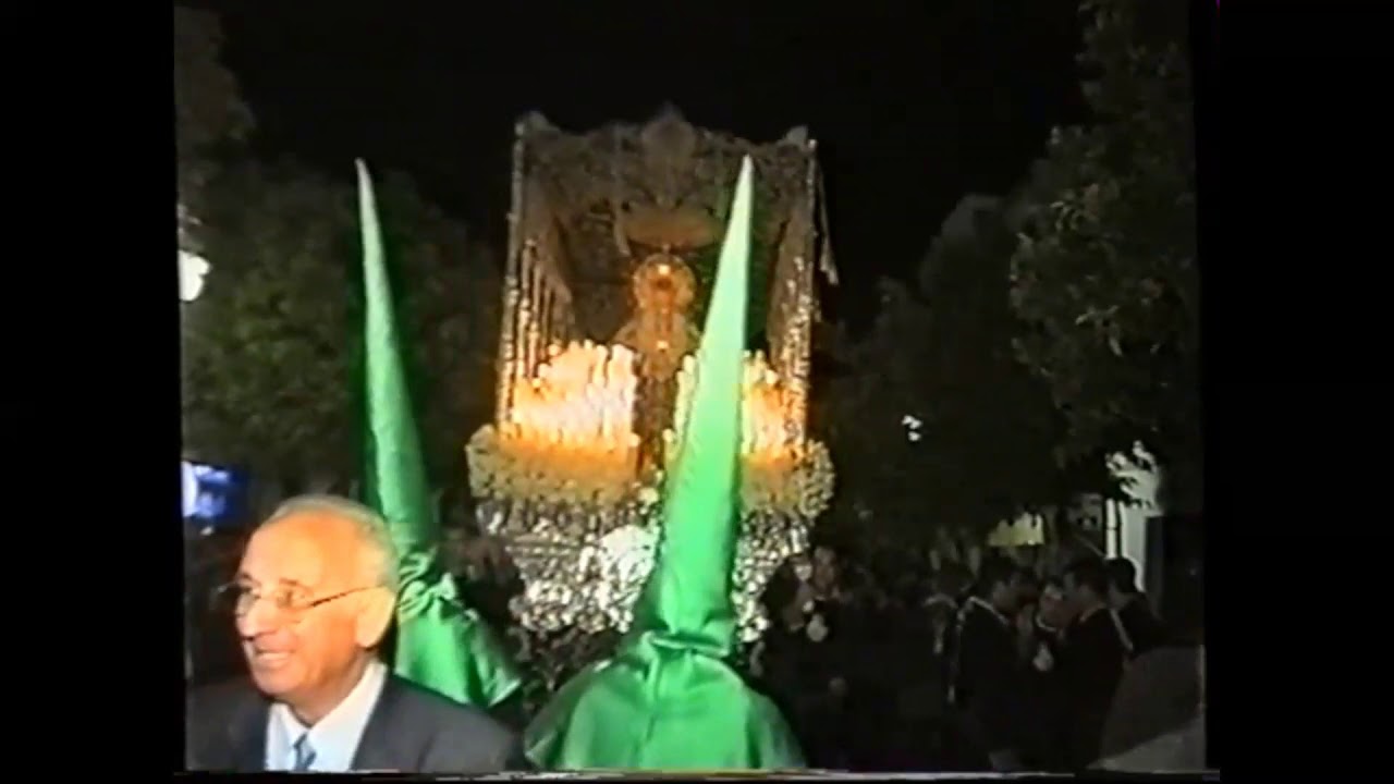 Procesión de la Hdad de Vera-Cruz de Alcalá del Río en la Madrugá de 2003