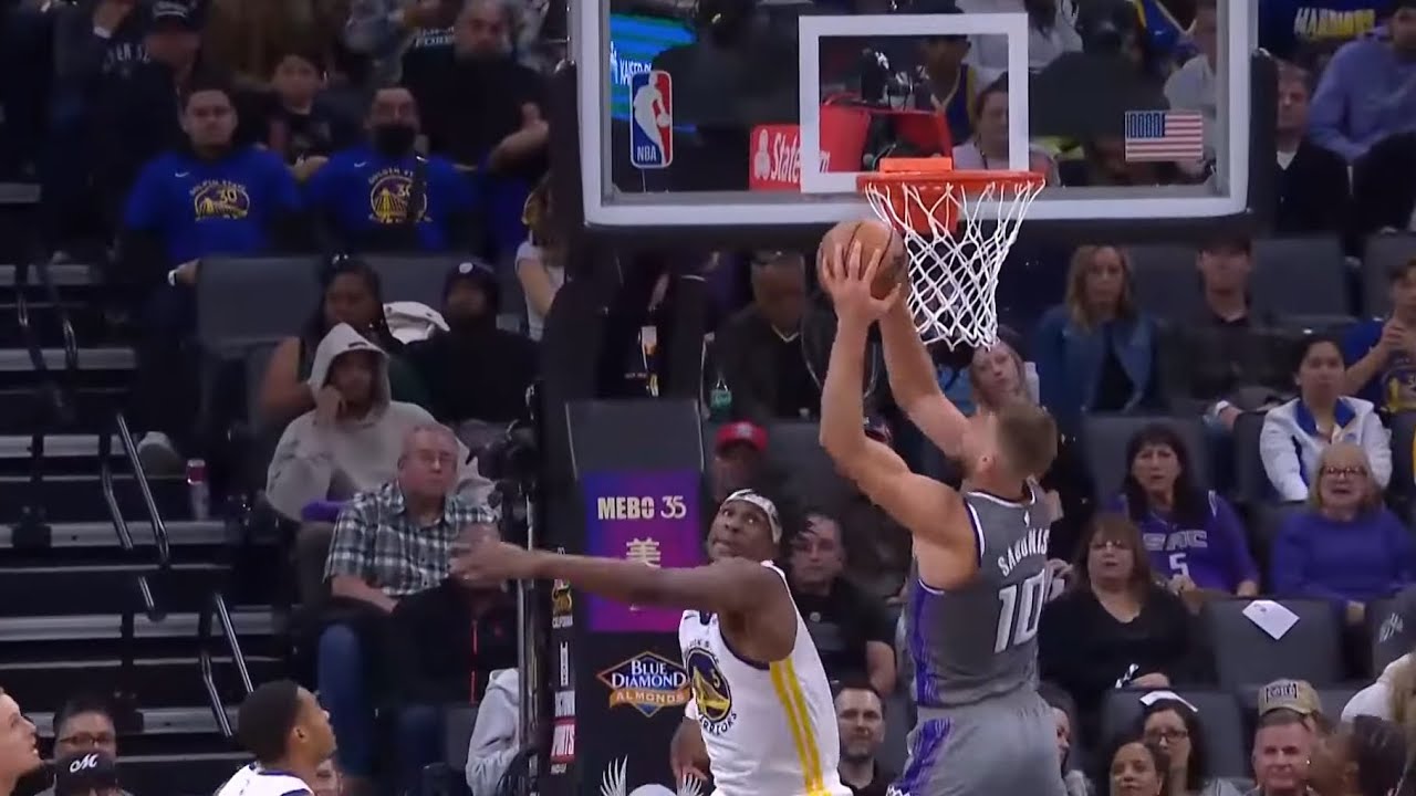Domantas Sabonis - Persistent Rebounder (22/23 Rebounding Highlights)