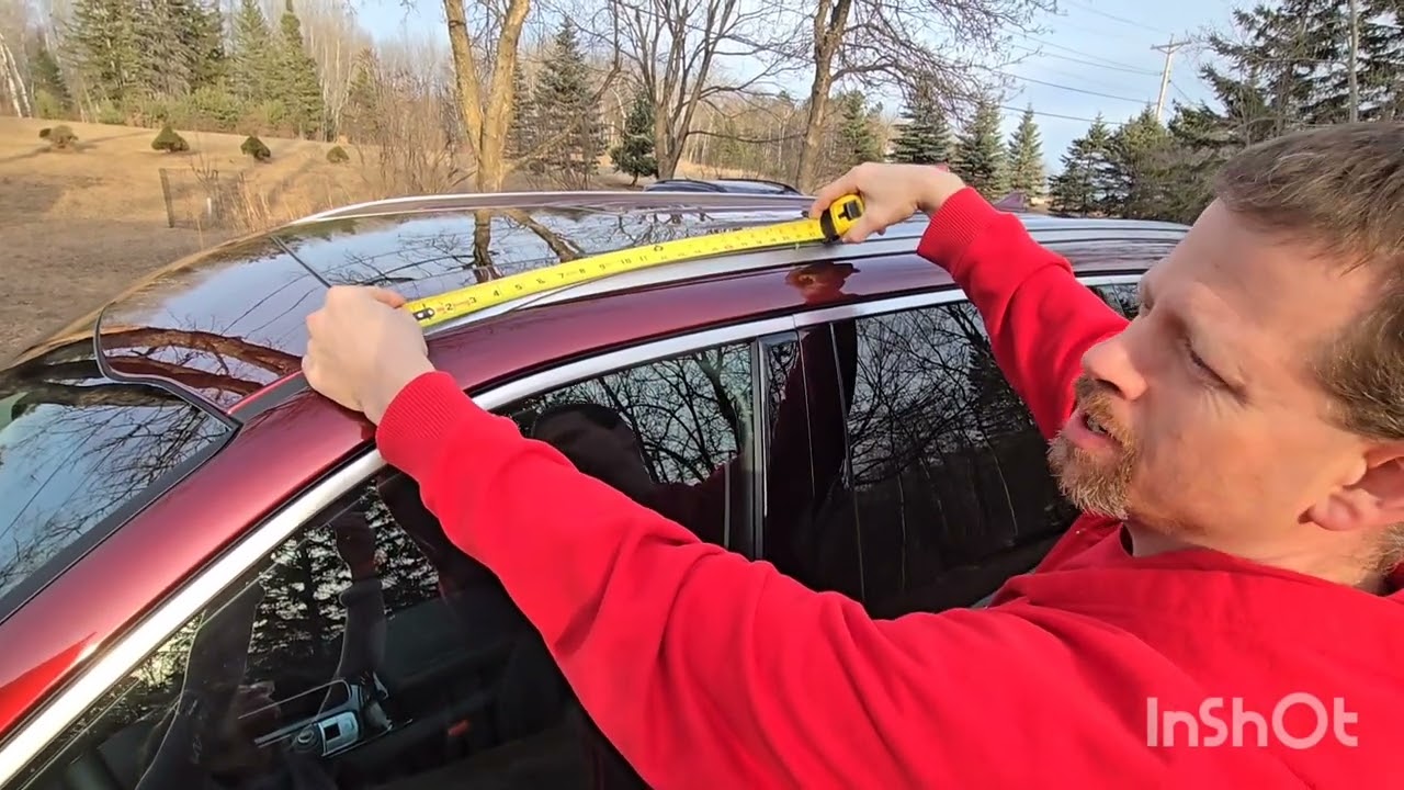 Roof rail crossbars installed on 2024 Telluride