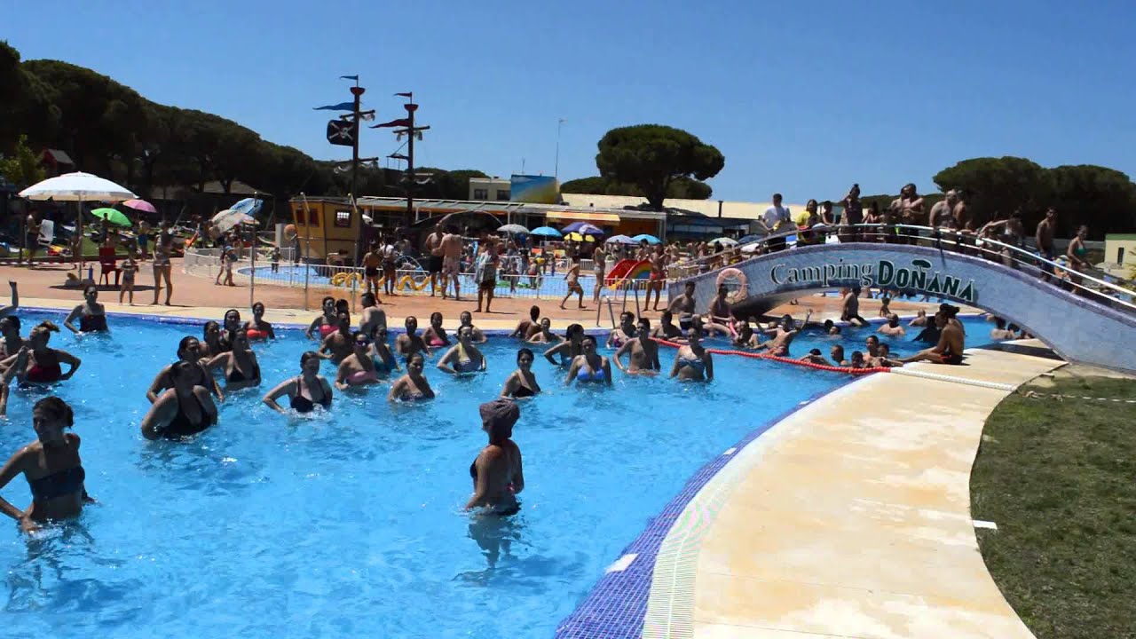 Camping Doñana. AquaGym en la piscina.