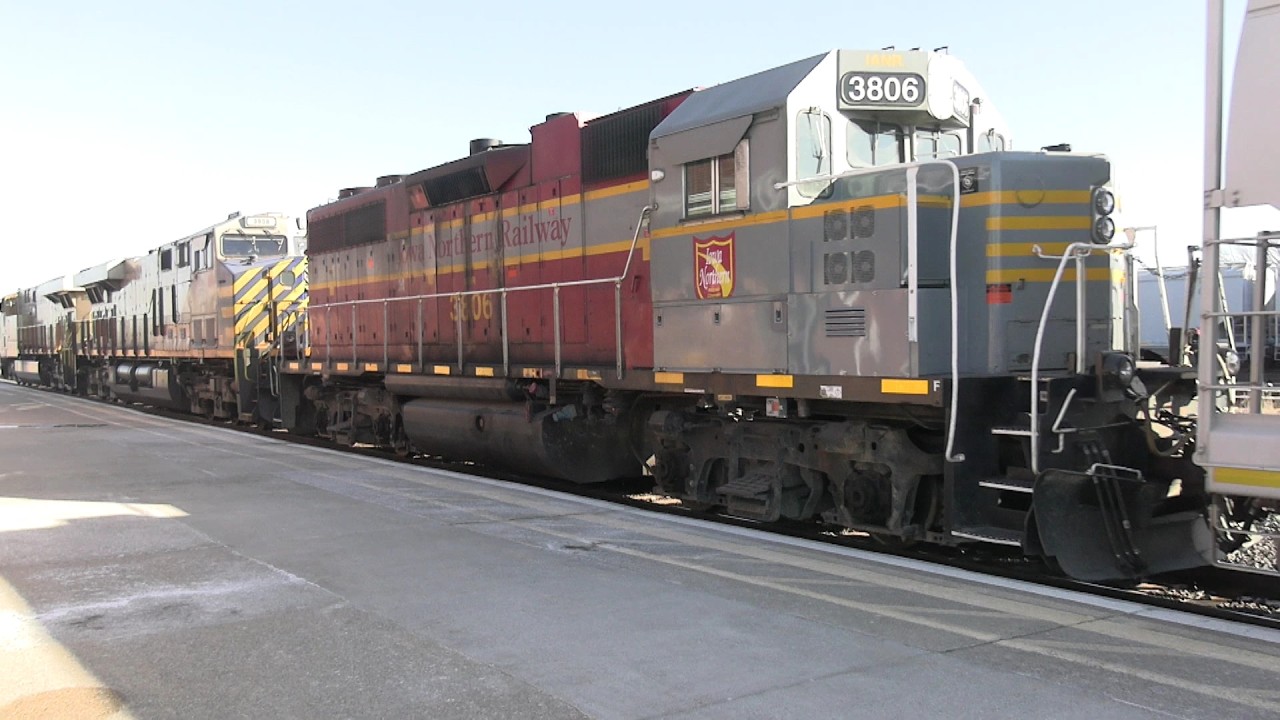 Манифестный поезд CN M394, локомотивы CN 2793, CN 3939 и IANR 3806, Сарния.