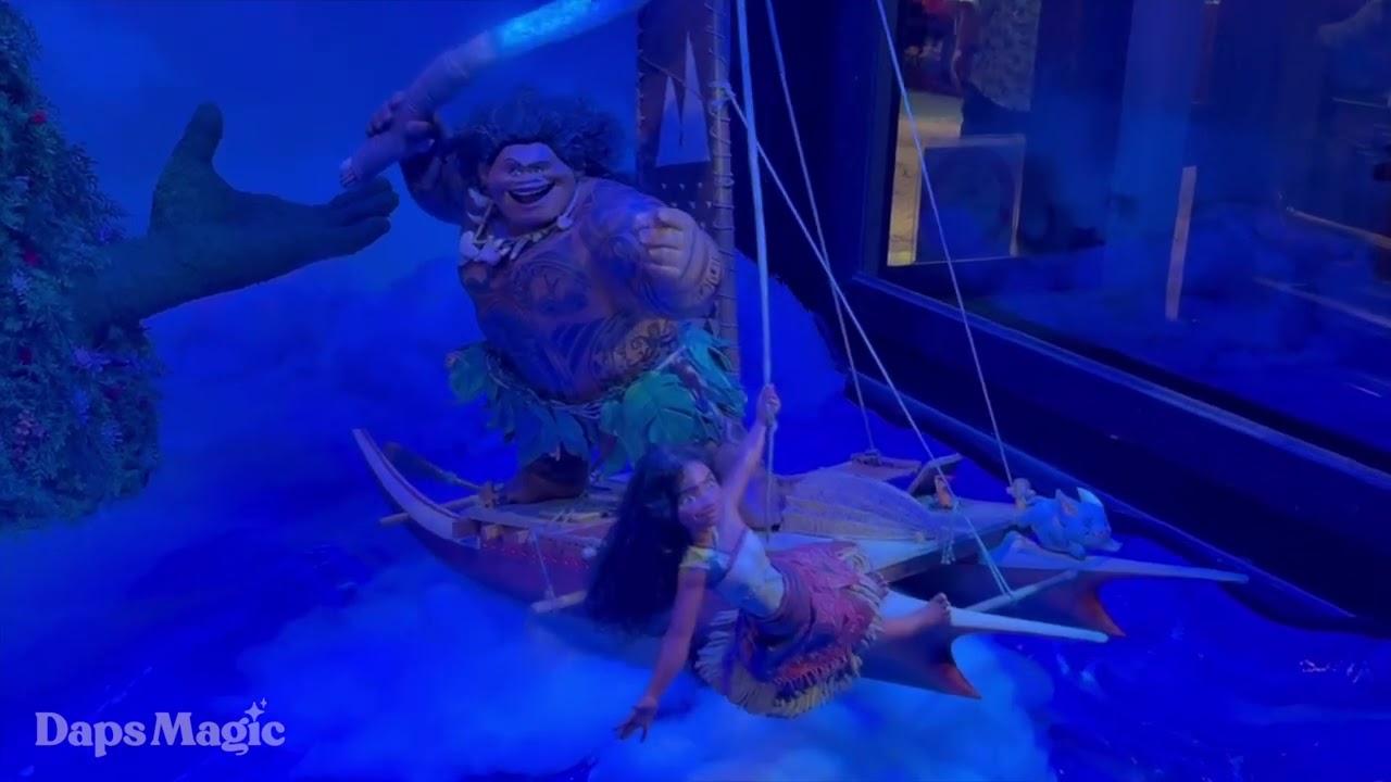 New Moana Window on Main Street at Disneyland 4K