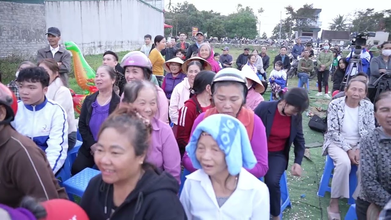 Nghệ sĩ ƯT QUANG TÈO VÀ NSUT THU HẰNG diễn kịch