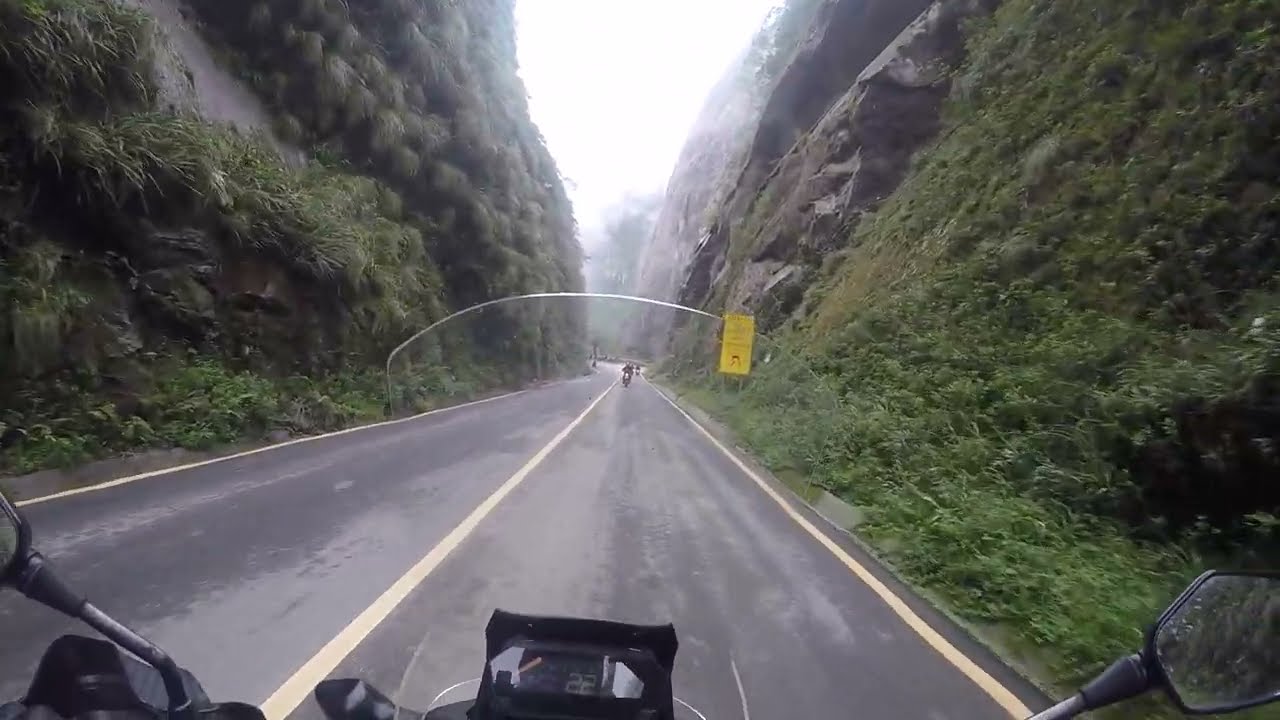 Descendo a Serra do Corvo Branco - Portela Online