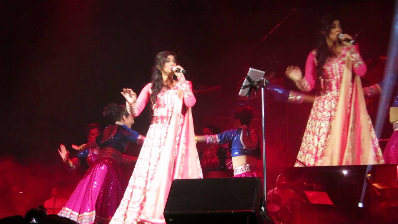 Shreya Ghoshal Live in Trenton, NJ - Nagada Sang Dhol - 8/23/14